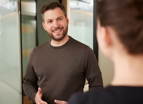 Jens-Frederik Becker, Finanzberater